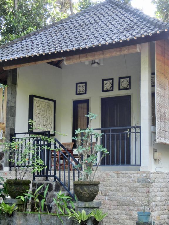 Latugu Homestay Ubud Room photo